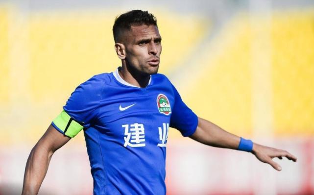 国足12强输球的原因,12强赛国足首战败北