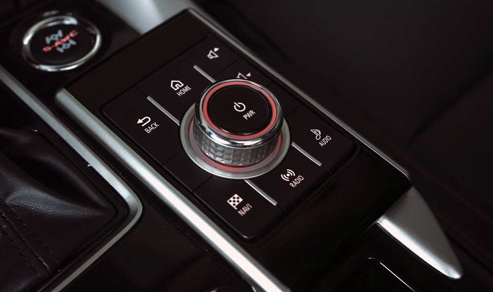 广汽三菱欧蓝德2.4四驱五座咋样,广汽三菱欧蓝德2.4五座顶配四驱