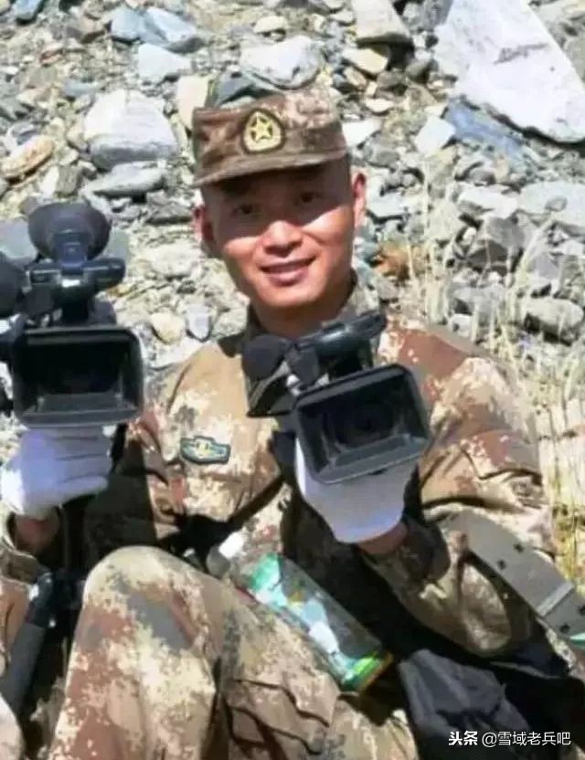 最后一个军礼原唱,最后一个军礼歌曲