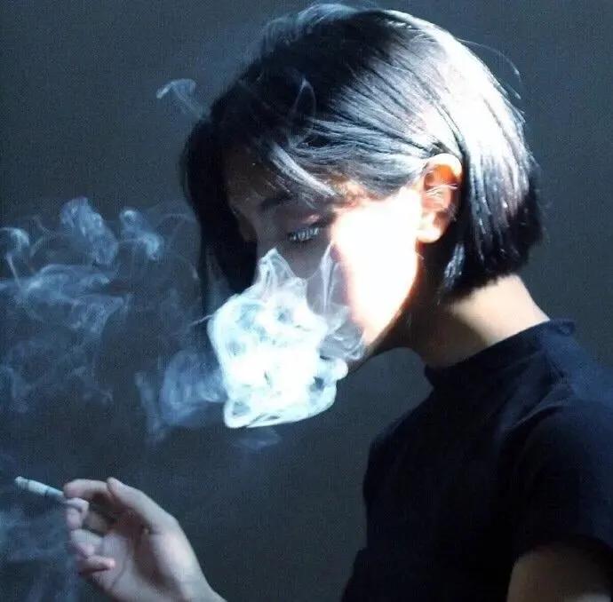 男朋友为了一杯星巴克分手,女朋友一天一杯星巴克