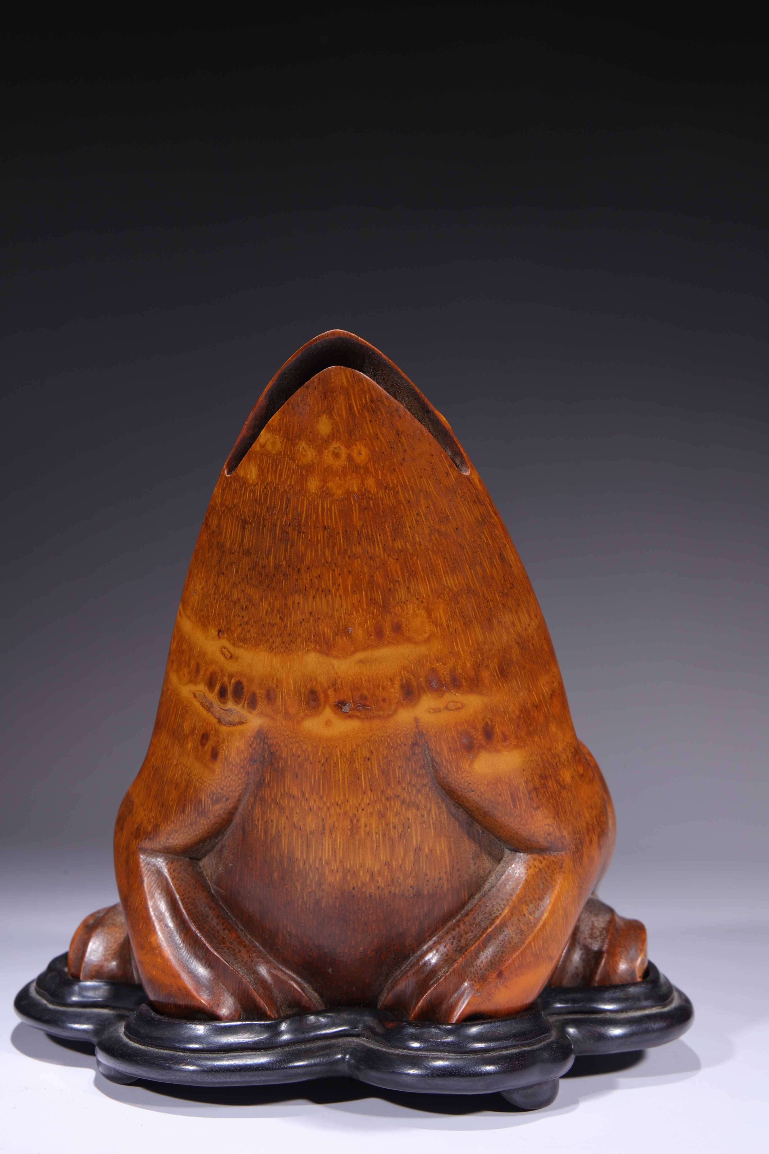 竹雕金蟾制作图,历鹏强竹雕金蟾