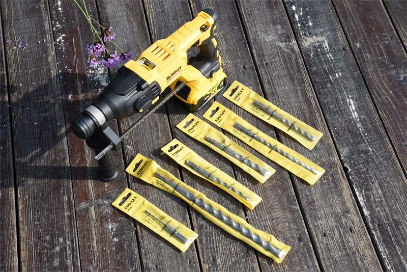 释放自我，轻巧随行-得伟DCH133无刷充电电锤入手使用体验