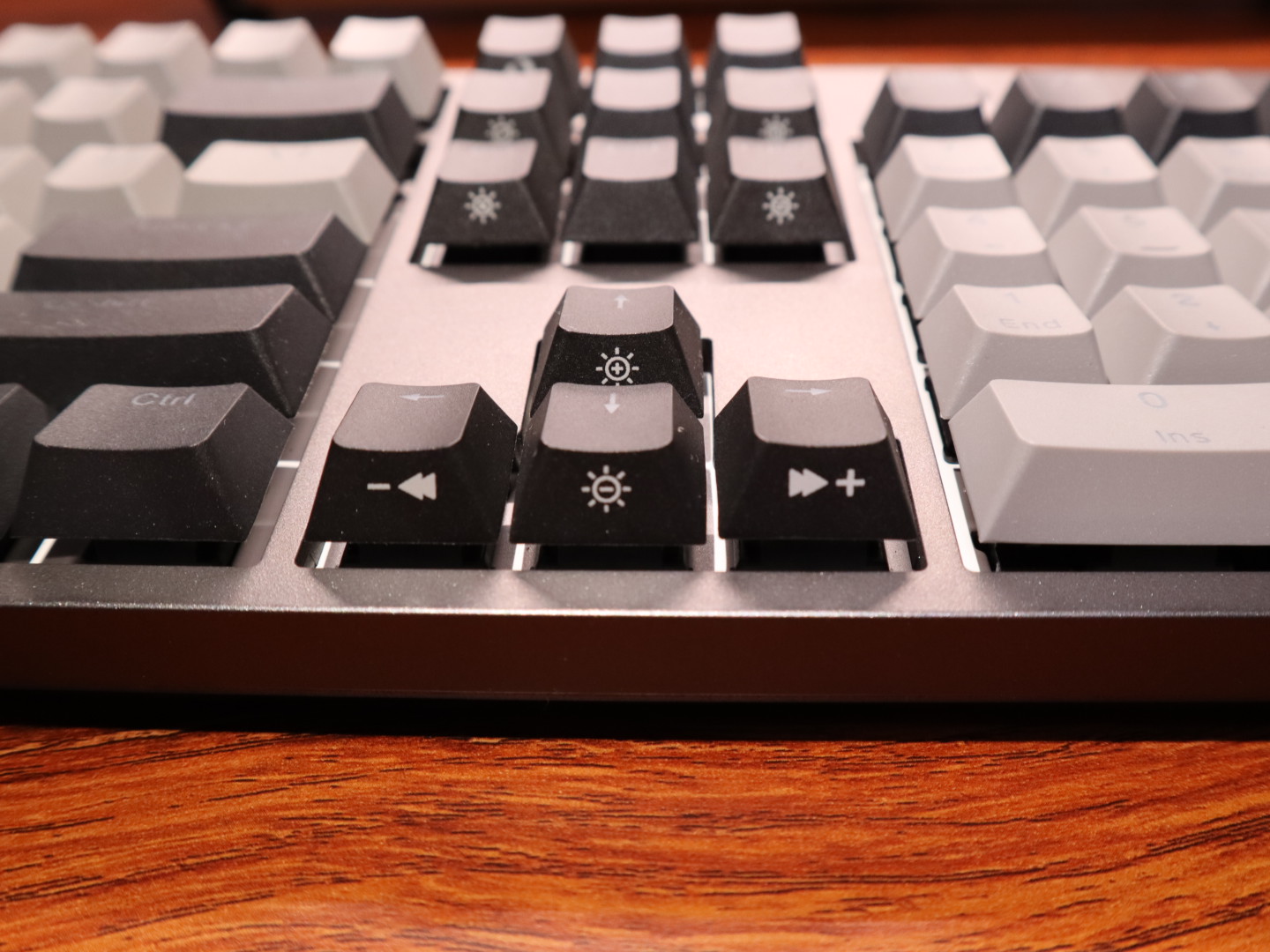 杜伽k310w键盘银轴,杜伽k310v2白光限定版机械键盘