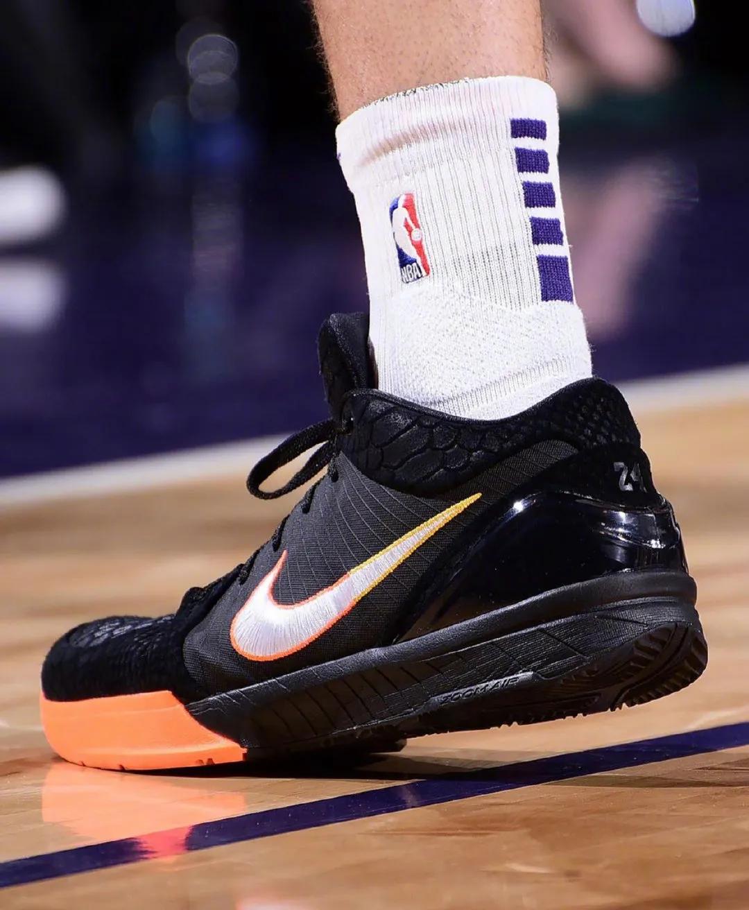 布克总决赛上脚球鞋,2021nba总决赛布克穿的球鞋