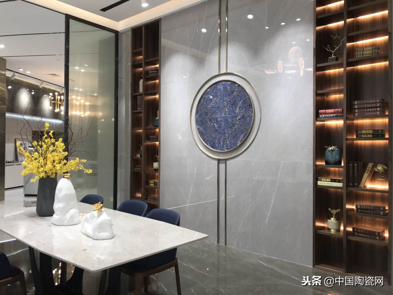 中陶君巡展-骏程：新装如此美，代言人柳岩你知道吗？