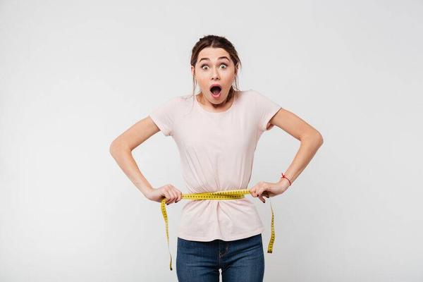 为什么我腹部腰部容易堆积脂肪,脂肪都堆积在腰部两侧是什么原因