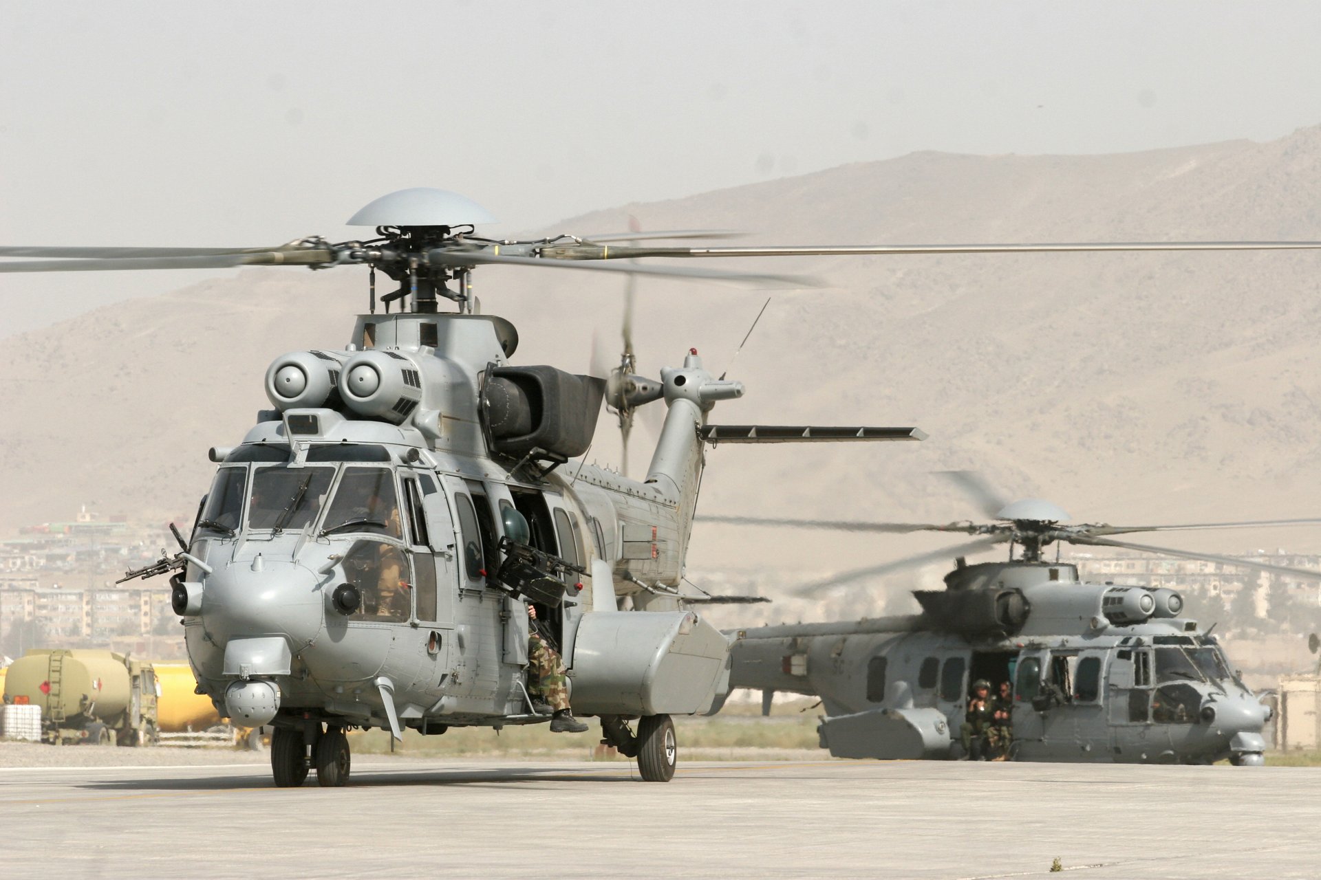 法国最新武装直升机,法国陆军重型空中加油直升机