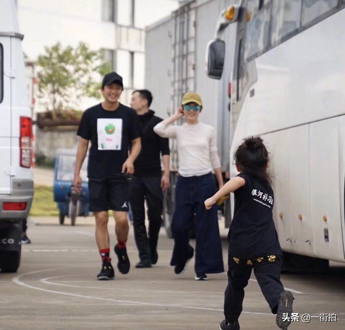 孙俪探班邓超秀恩爱视频,孙俪张译邓超探班视频