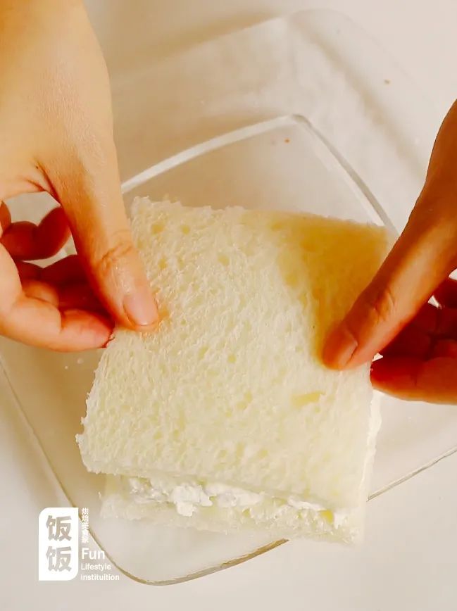 甜苦瓜迷你吐司酥香柔软的口感,西瓜吐司菠萝吐司哈密瓜吐司