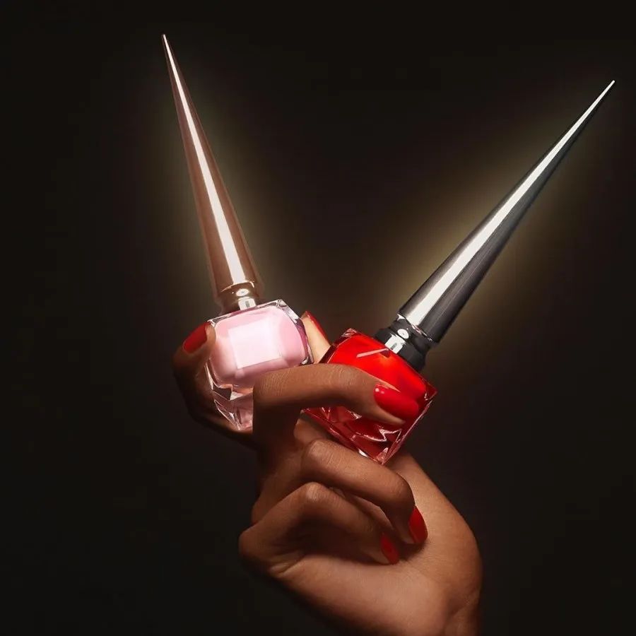 奢侈品下场battle卖口红，爱马仕、周仰杰，该买哪一支？