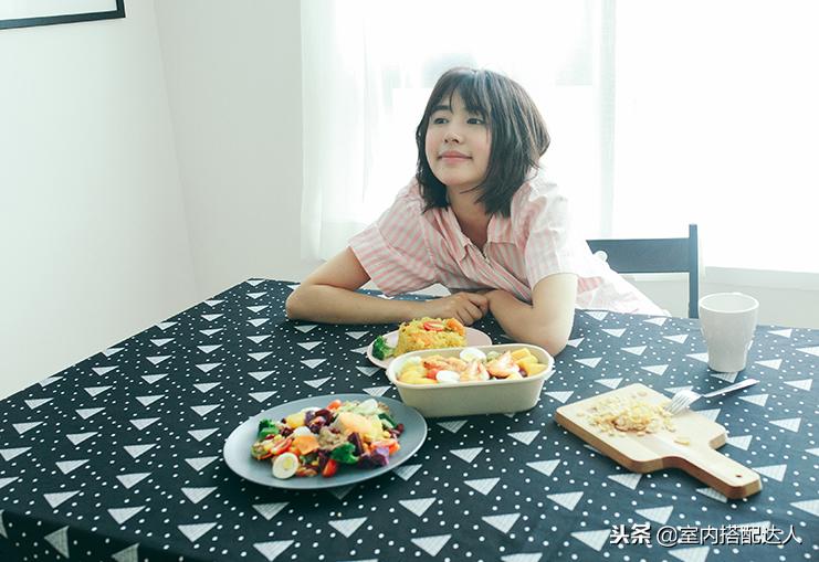 桌布如何提升高级感,高颜值桌布强势助攻