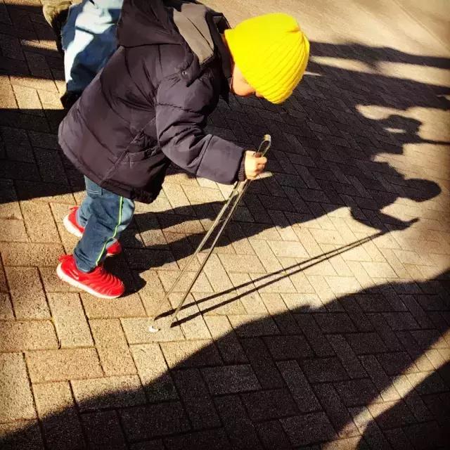 日本街头捡垃圾,日本人街头捡垃圾