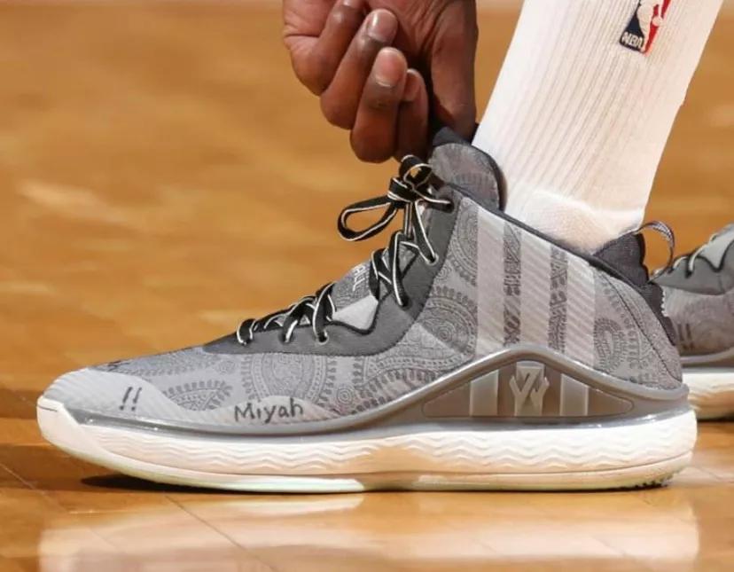 nba球星上脚球鞋詹姆斯14,nba球星上脚詹姆斯8