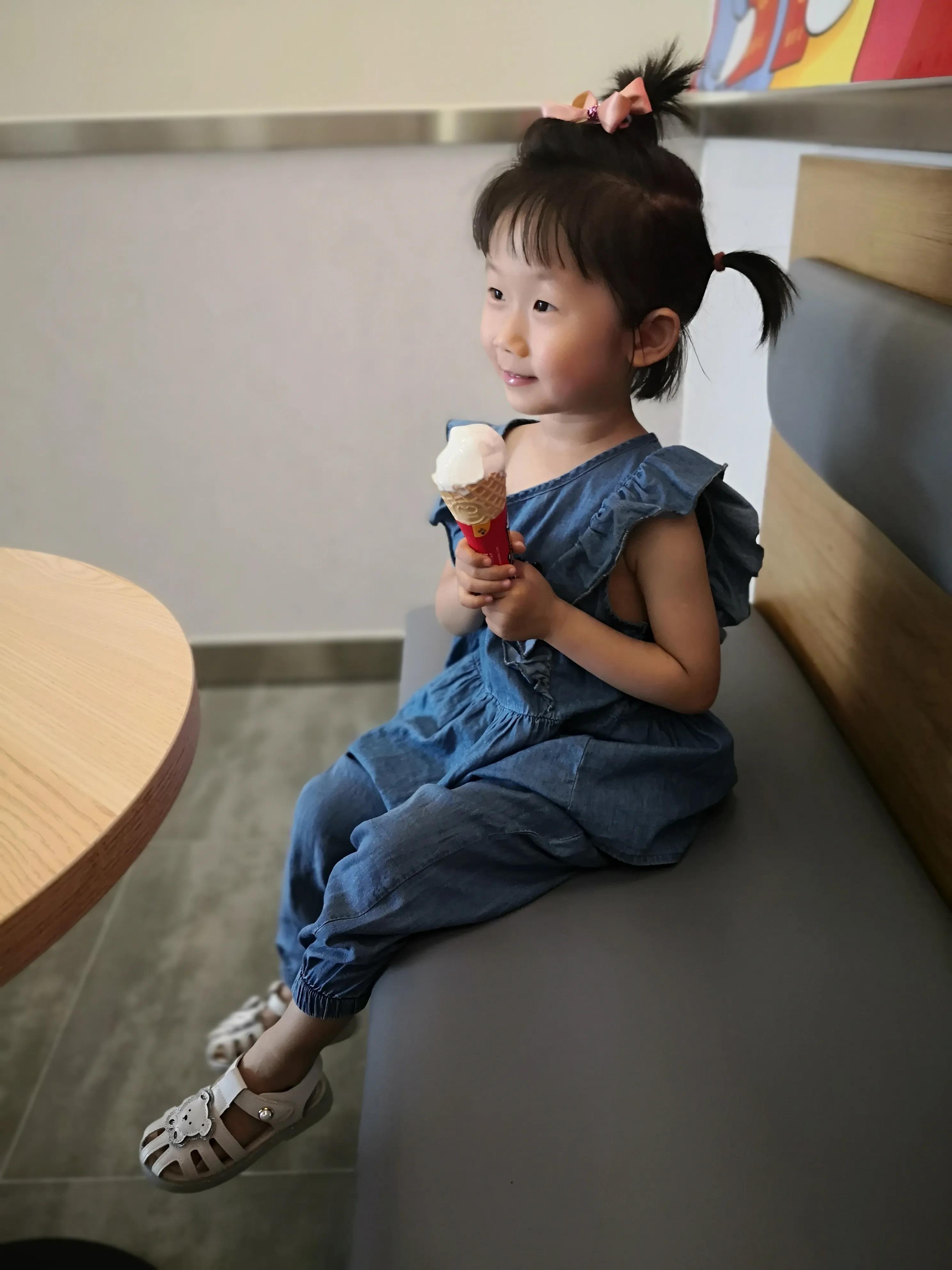 3岁2个月宝宝身高体重多少为标准,3岁3个月男孩身高体重多少正常