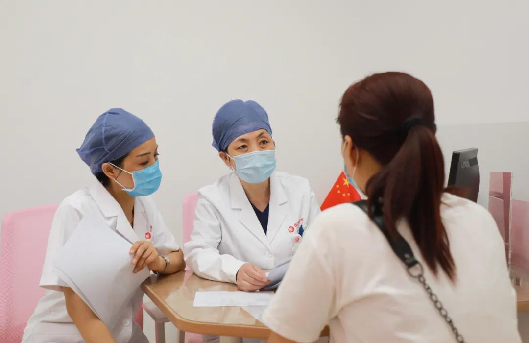 西安国际医学中心医院妇科肿瘤医院开展义诊活动