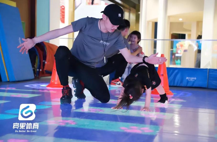 奈雪的茶拟在港上市,奈雪的茶上市喜茶