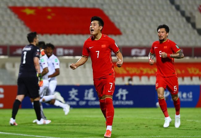 国足0-2下半场逆转的比赛,国足2:0胜菲律宾武磊一招打破僵局