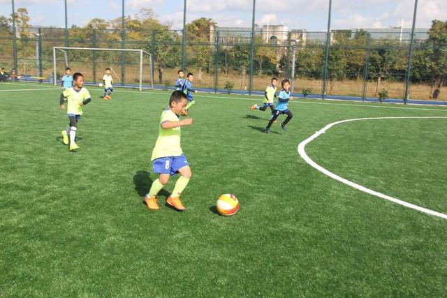 与梦想同行618,昆明青少年足球训练俱乐部