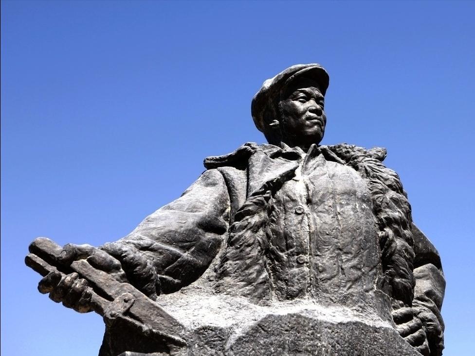 论中国早期为什么优先发展重工业,中国的重工业发展是从哪里开始的