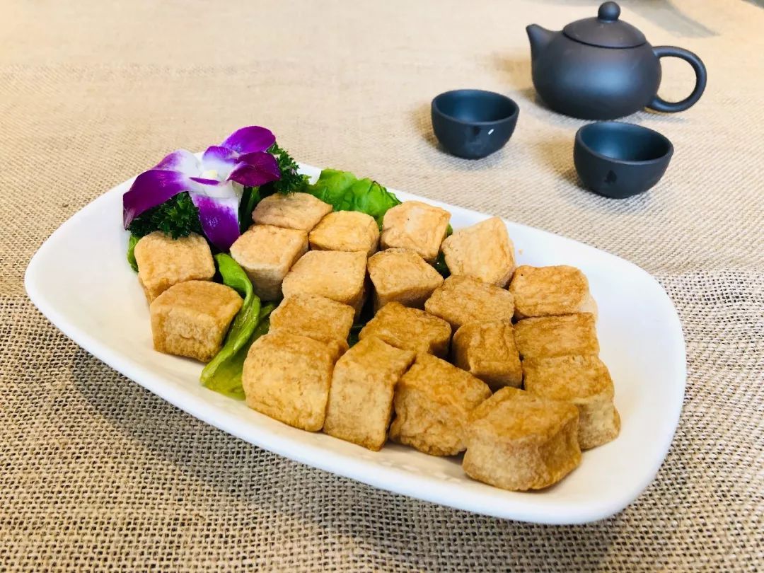 誉满川蜀！69元抢原价224元【吴铭火锅】2-4人精致套餐！