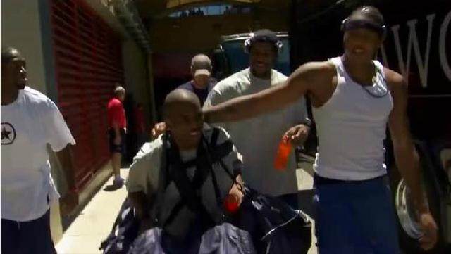 nba整蛊人集锦,nba整蛊新秀库里