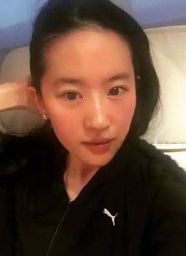 刘亦菲洗脸方法去闭口,刘亦菲推荐护肤水是什么