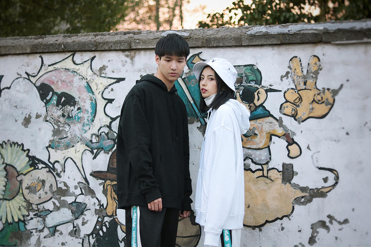 champion甯借～鍔犵粧,娼墝champion鏈変粈涔堝ソ鐪嬬殑琛ｆ湇