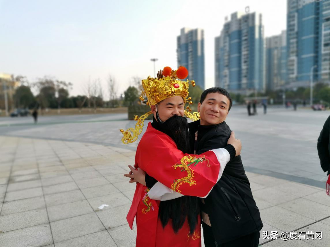 榛勫唸鐧炬嵎闆嗗洟,榛勫窞涓栫邯鐧炬嵎