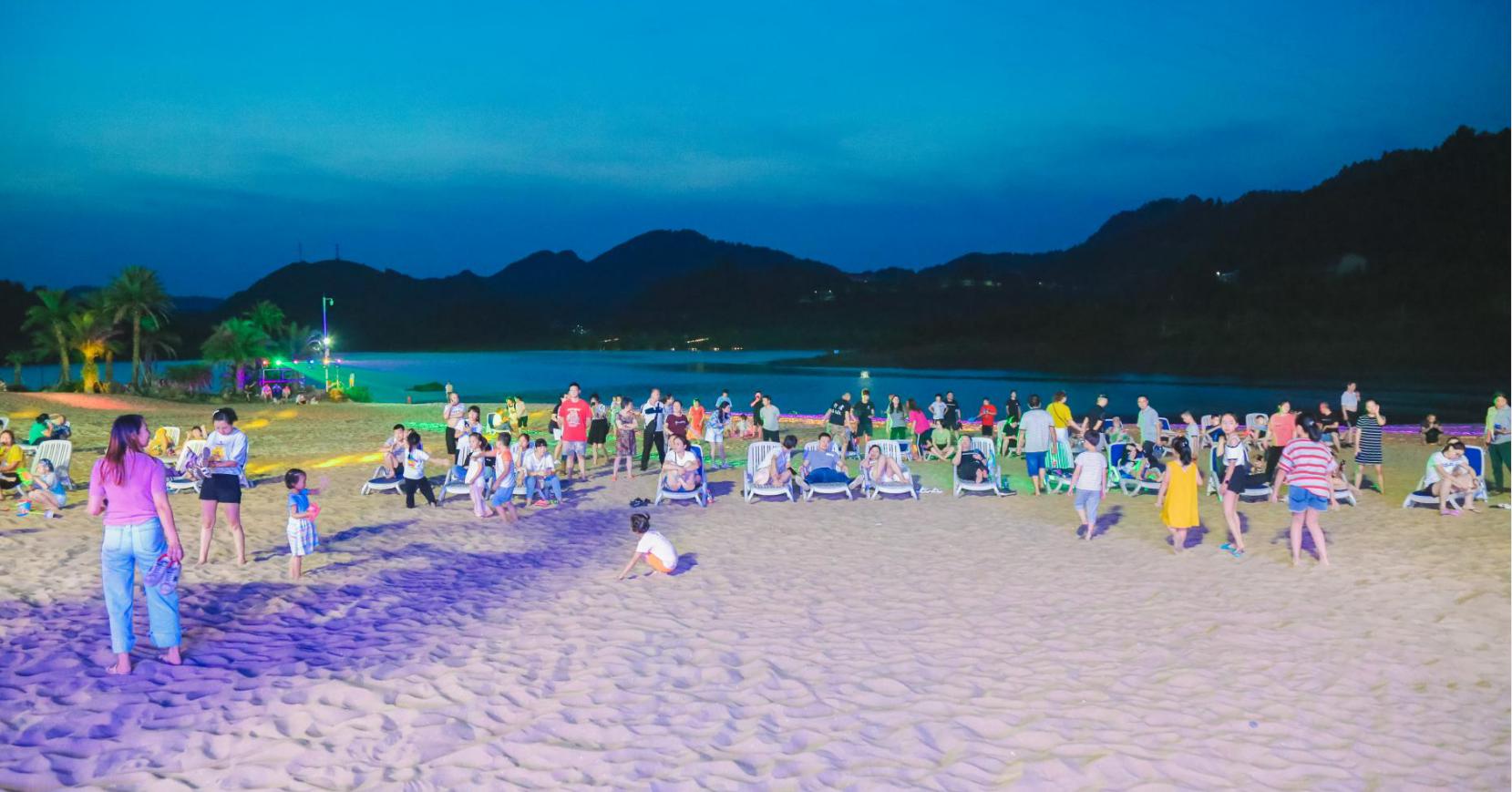 重庆避暑嗨玩去这里！板辽湖沙滩夜场来啦
