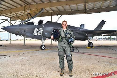 美军飞行员身体要求,美军女性飞行员