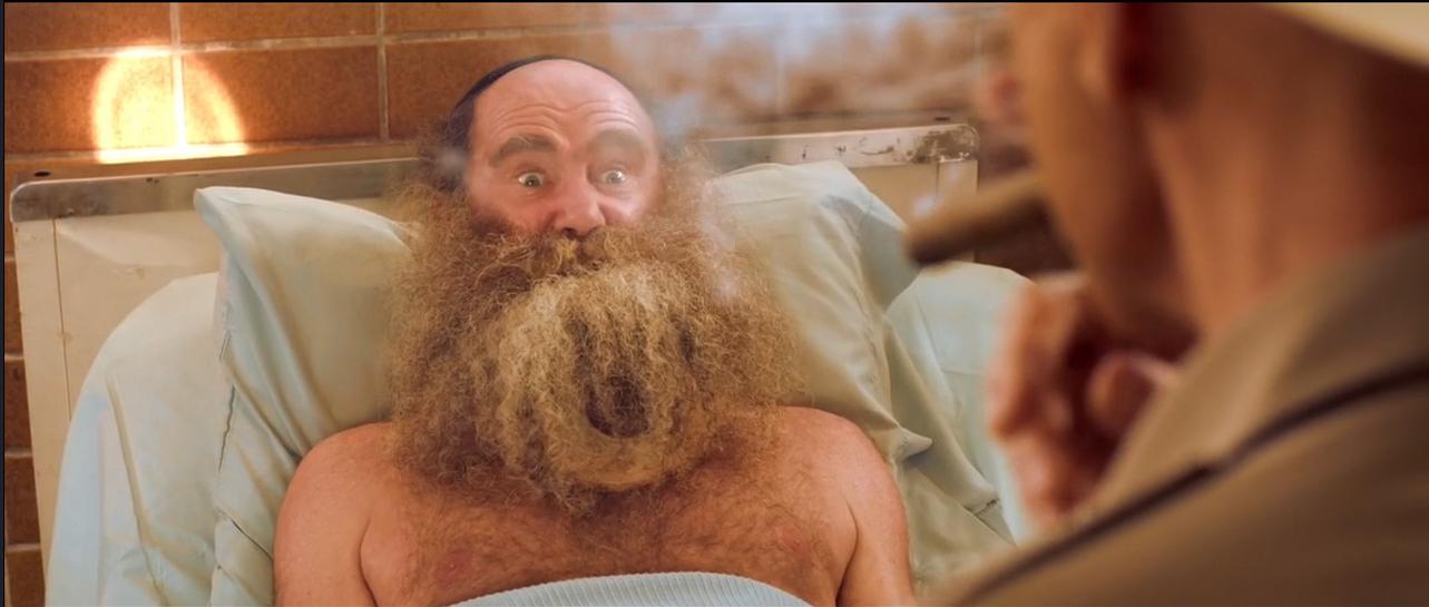 《人体蜈蚣系列》:从全彩到黑白默片重口味背后的荒诞剧情