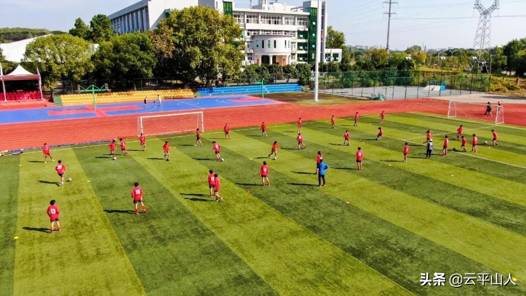 湖北女足获女超冠军,女足登顶亚洲夺冠凯旋归来