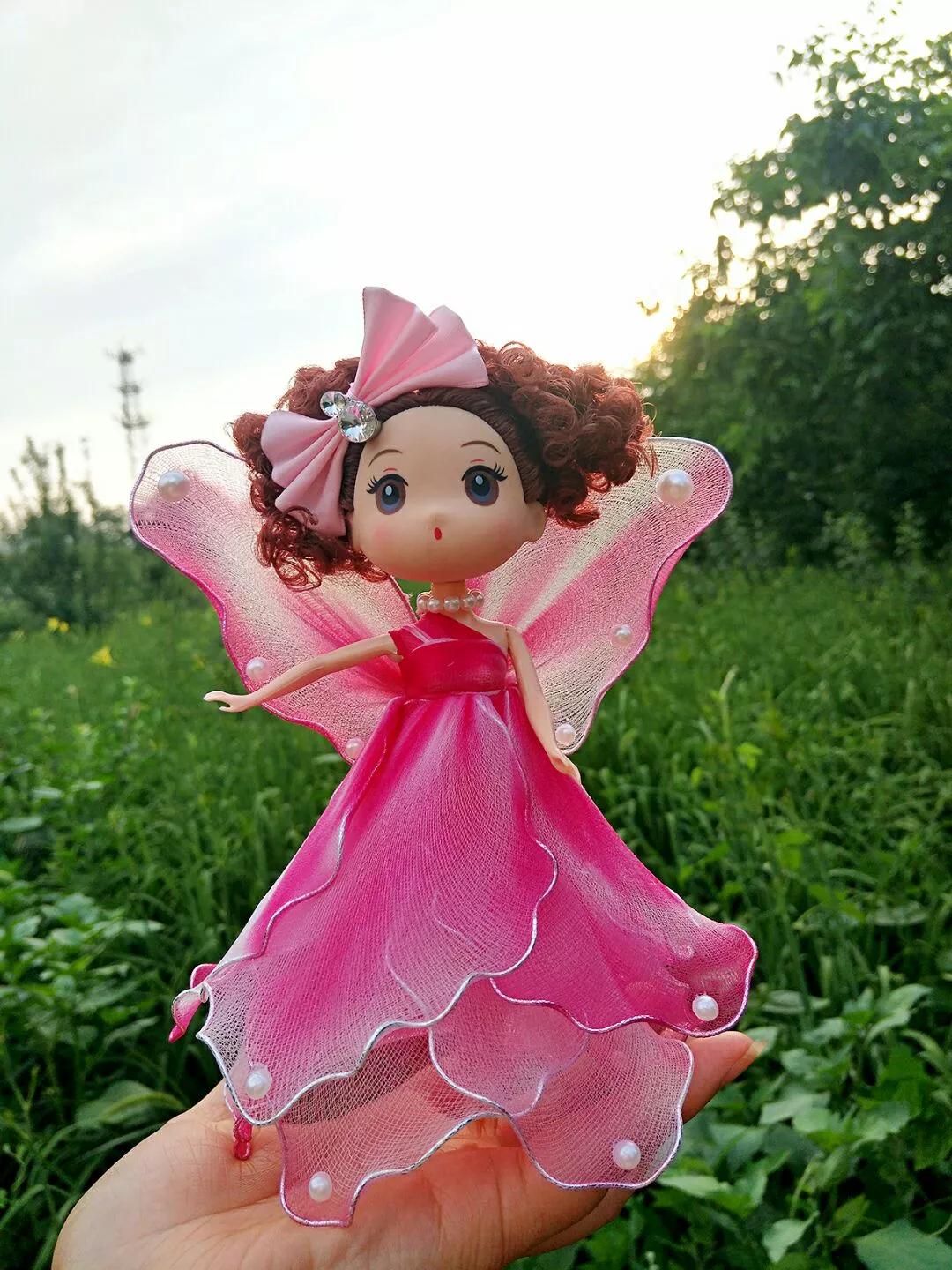 袜子给芭比娃娃做古风裙子,把芭比娃娃穿在身上