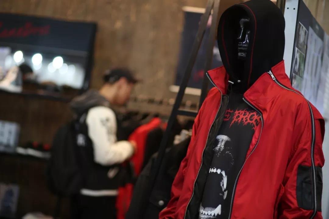 stussy妞板瓙鑱斿悕,妞板瓙鍗。鍜宻tussy鍗。