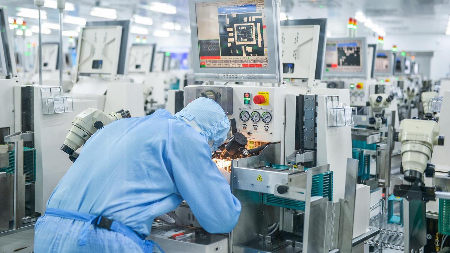 台湾高端工程师赴美遭歧视，台湾省或被美掏空，人才优势或将丧失