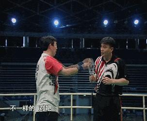 羽毛球杀球和高远球发力一样吗,羽毛球后场被动高远球发力