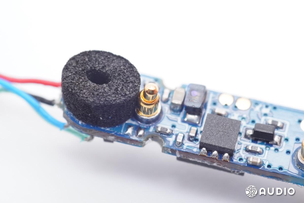 半入耳式降噪耳机jbl,轻量化头戴式无线耳机