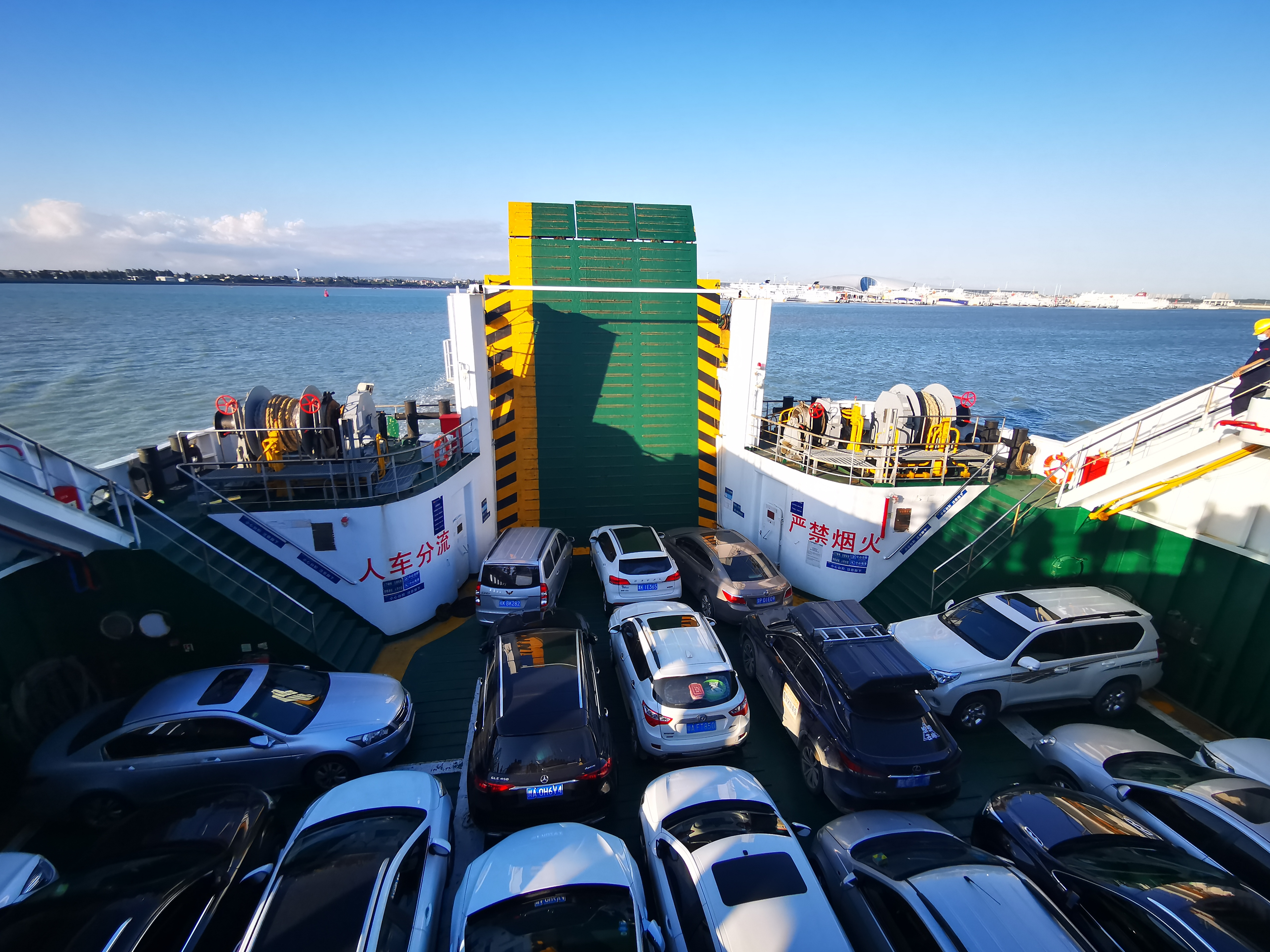 车顶帐篷在夏季的真实体验,4000的车顶帐篷