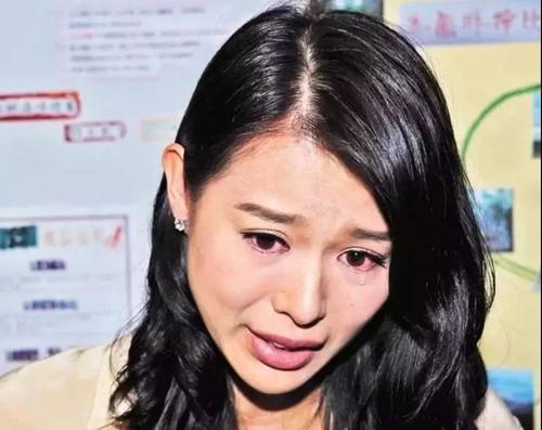胡杏儿：秘恋黄宗泽奈何情深缘浅，嫁给夜店老板5年3胎太拼命