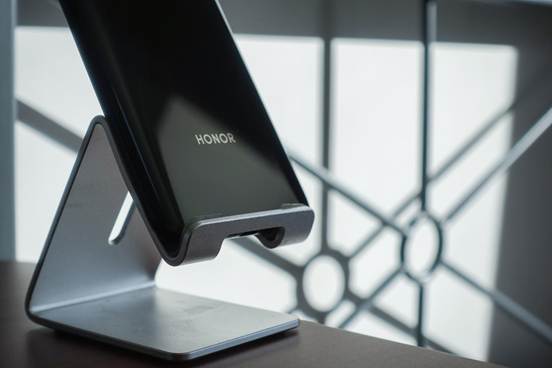 荣耀v20魅眼全面屏4800万ai拍照,荣耀v20深度评测