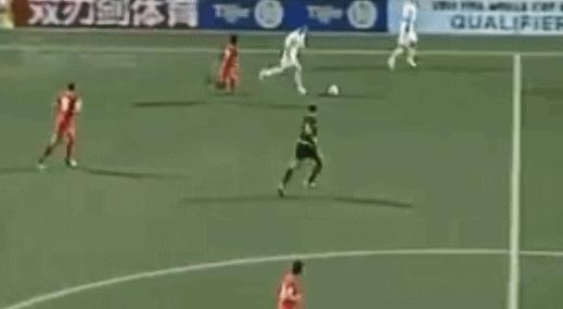 足坛曾经的追风少年,李霄鹏中卫鲁能