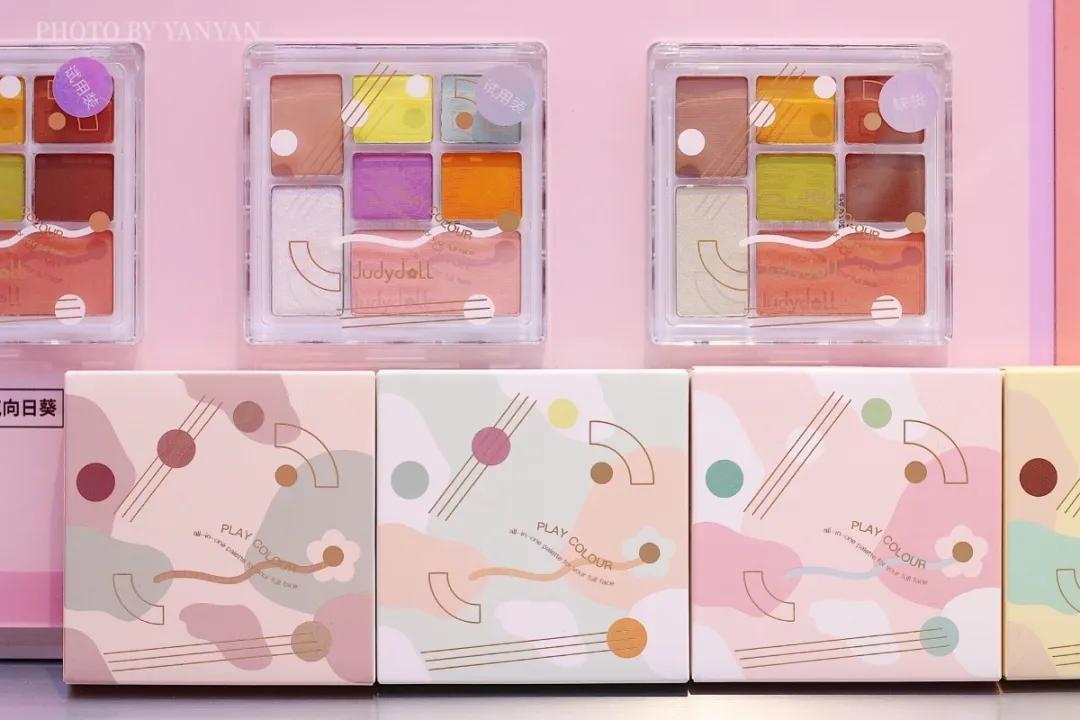 南京彩妆集合店wowcolour,有没有和wowcolour差不多的彩妆店