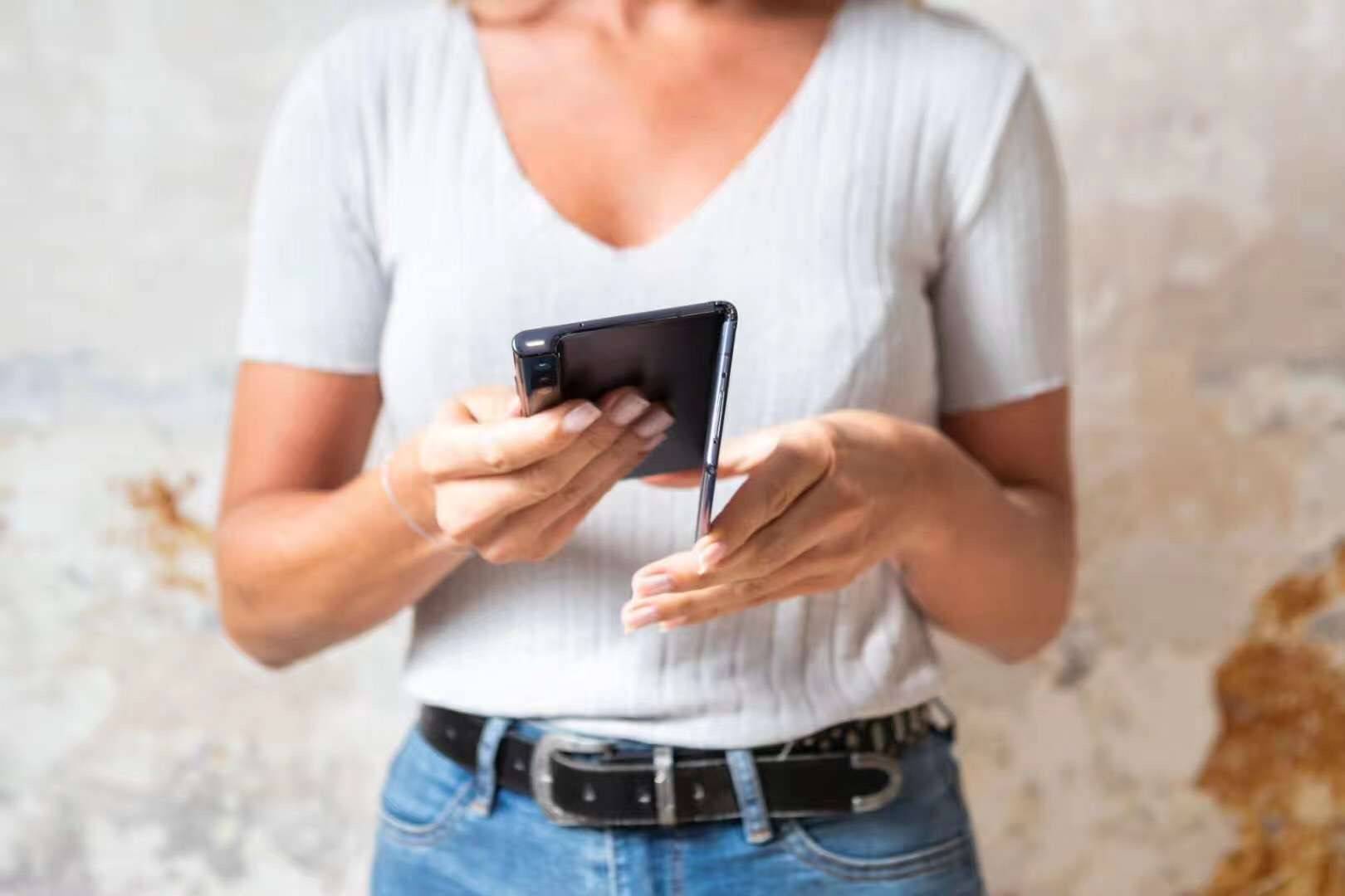 华为发布5g折叠屏手机matex,华为matex5g折叠手机有什么功能