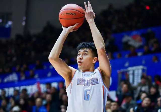 克拉克伤病,克拉克换援名额