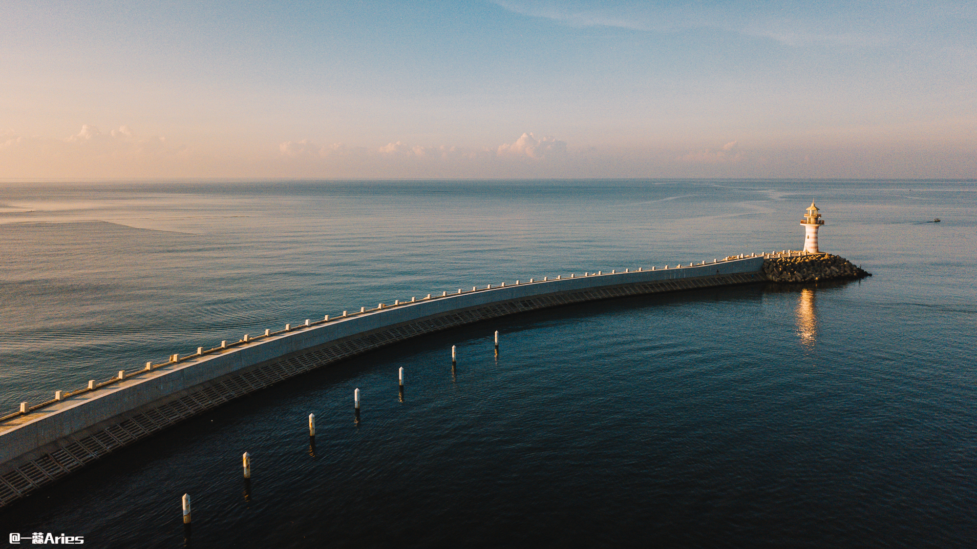 海南月亮湾旅游攻略,海南最美海湾旅游攻略