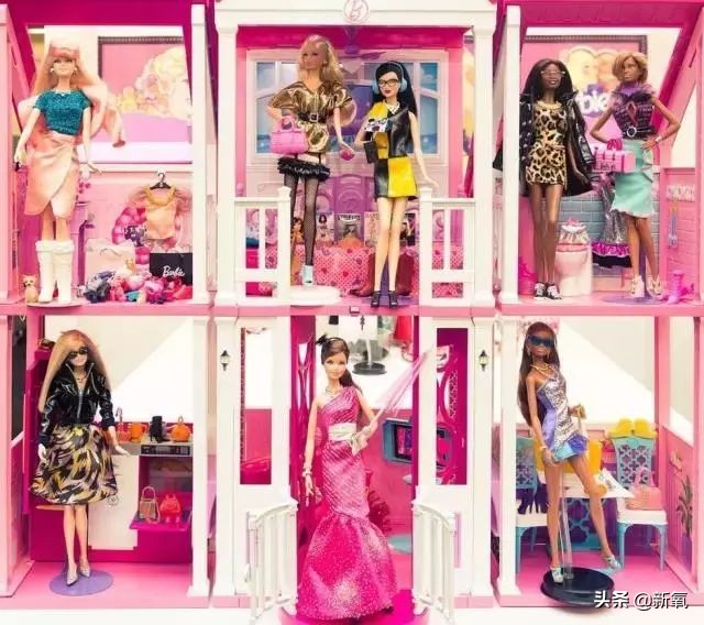 关晓彤黑色芭比造型,关晓彤专属芭比娃娃