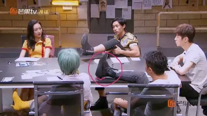 黄晓明谈身高被攻击,黄晓明的脚是如何康复的