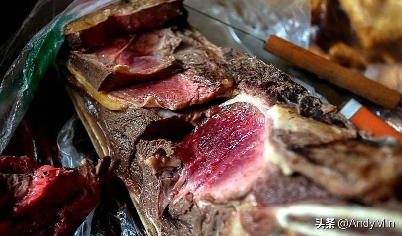 挖10万元1斤的虫草,却买不起一个玩具|高原孩子的残酷童年