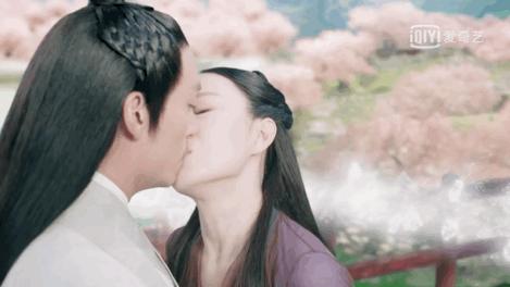 整容脸和天生脸差距,整容明星脸都一样