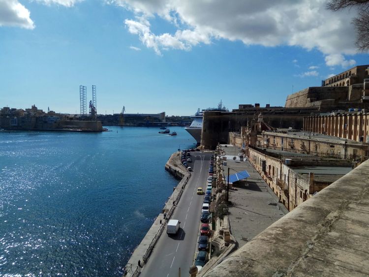 被地中海包围的岛国,闻名世界的旅游胜地,“欧洲的后花园”